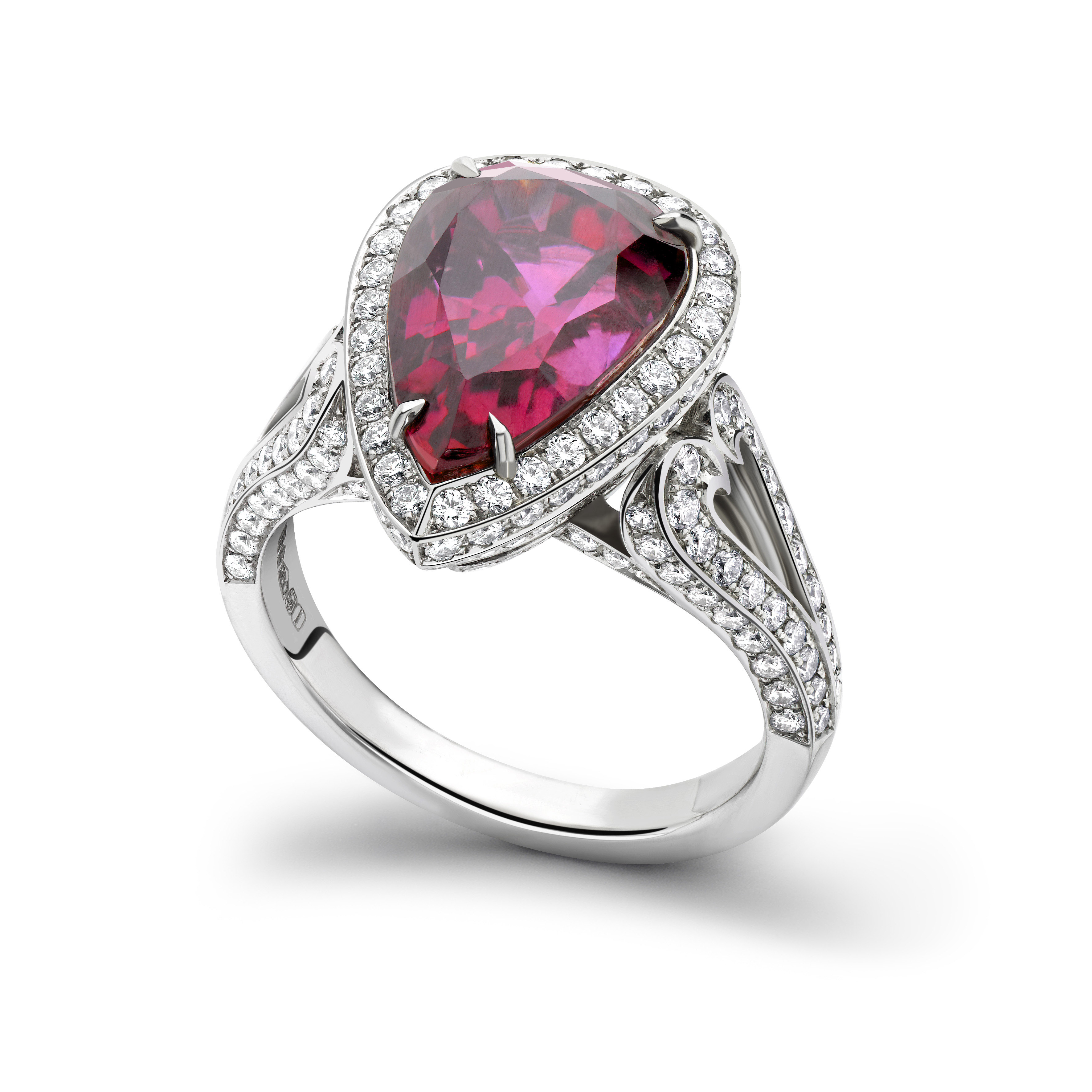Garrards's Heart shaped Ruby & Diamonds ring
