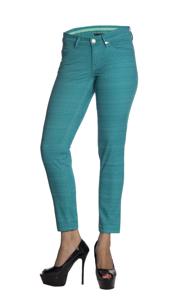 Lee Blue stretchwill- Graphic - Rs. 1499