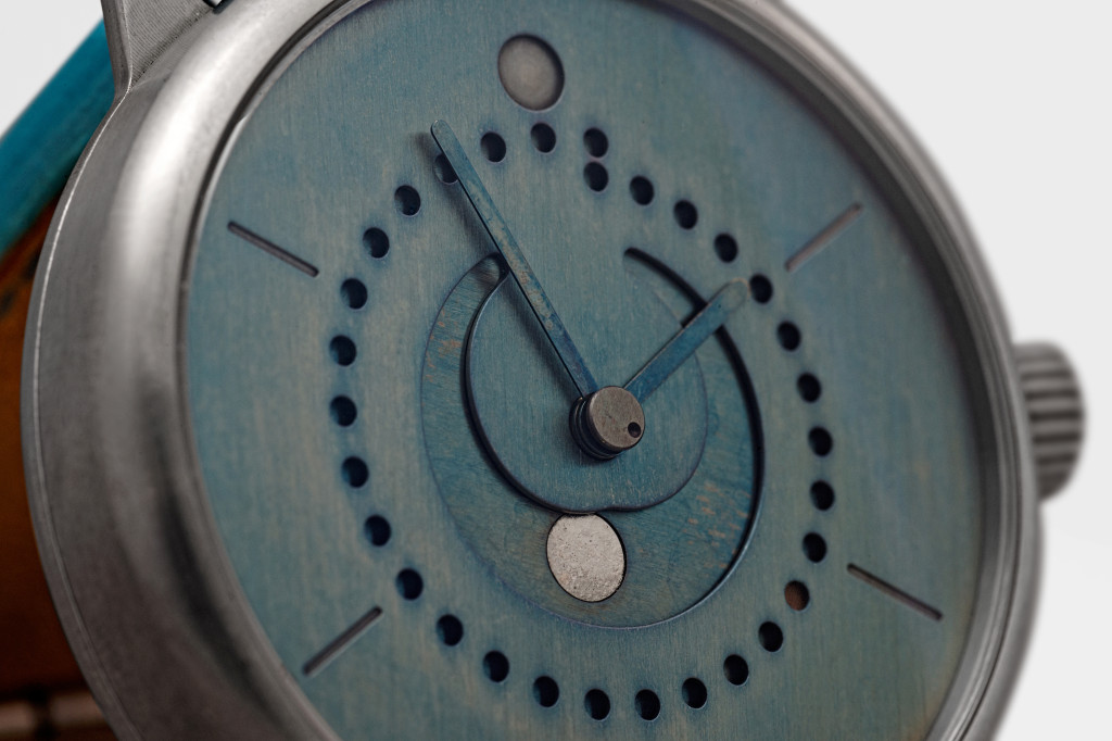 moon-phase-watch-blue-patina-42mm-ochs-und-junior-DSC_3108_RGB2-2132px