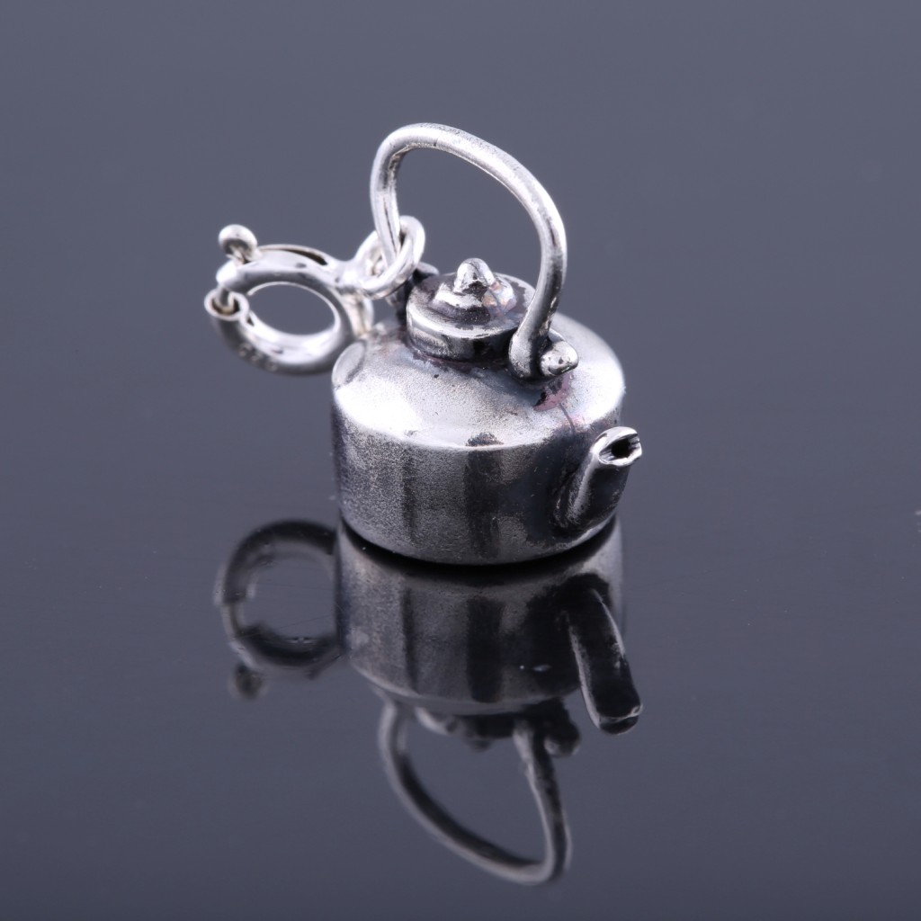 fourseven.in Kettle Charm Rs 900
