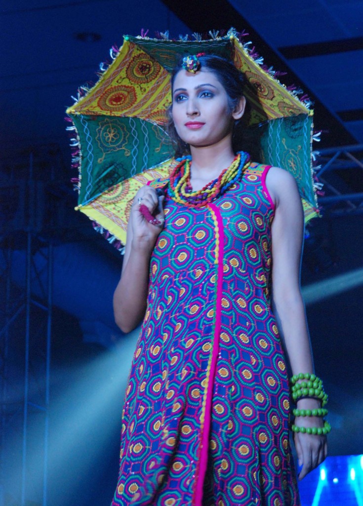 Model Presenting monsoon season dress