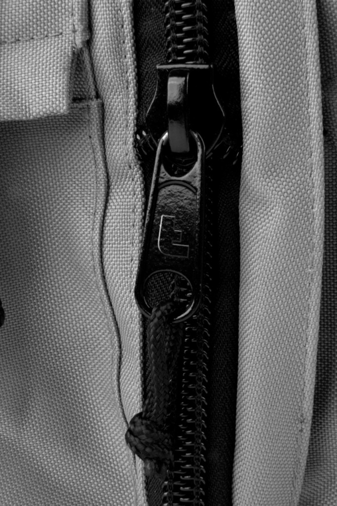 zipper_detail_closed_1410