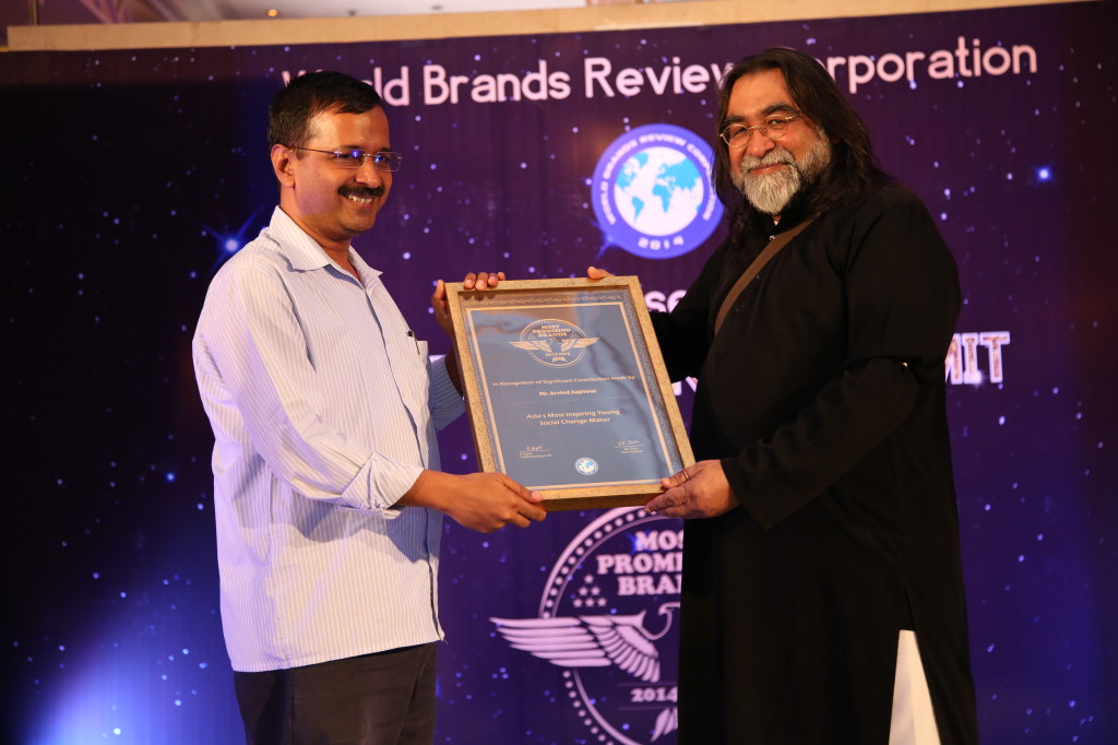 Aam Admi Party Chief Arvind Kejriwal receives award at Asia Awards @ World Bra_