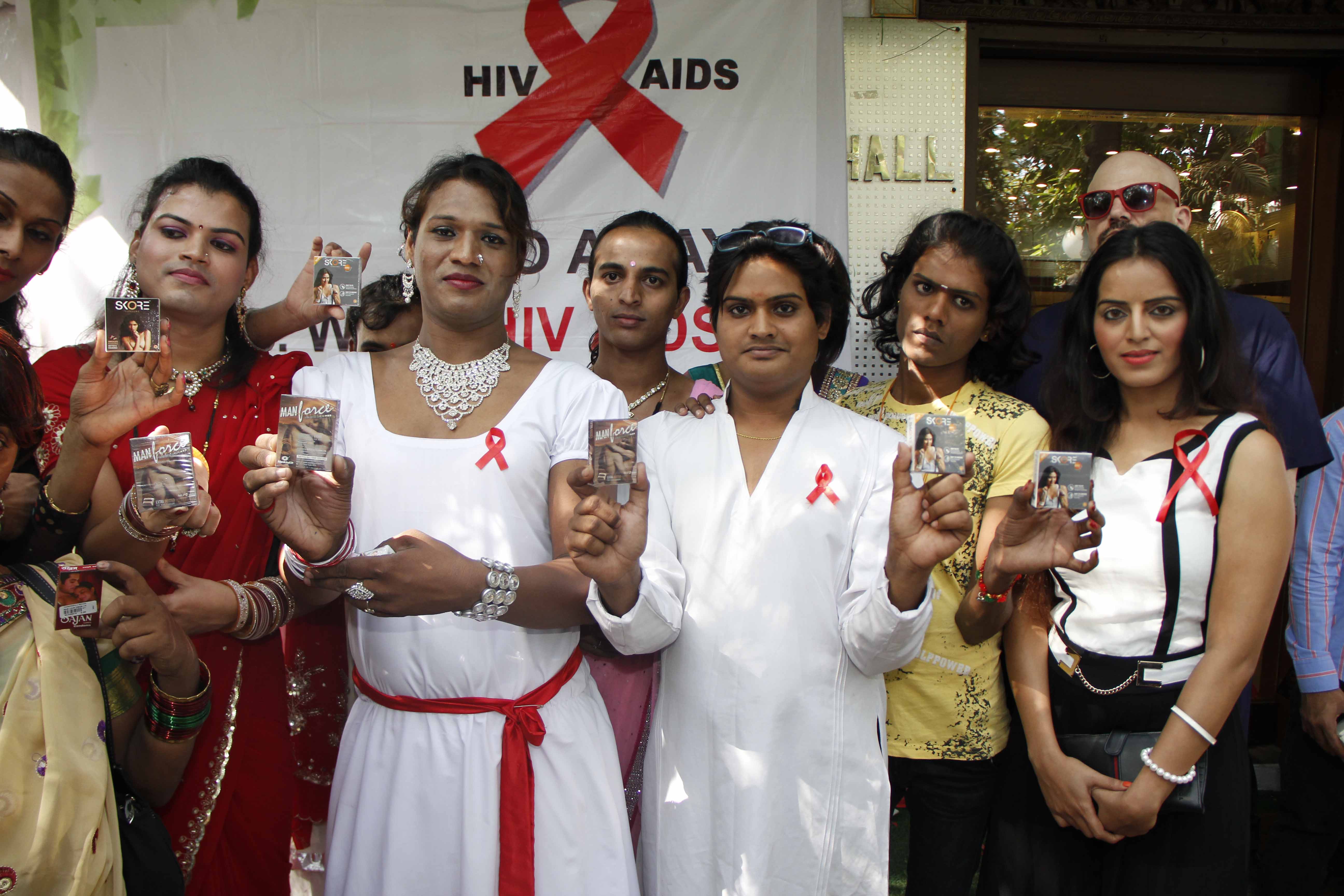 Meghna Patel With Enunch At World AIDS Day Event