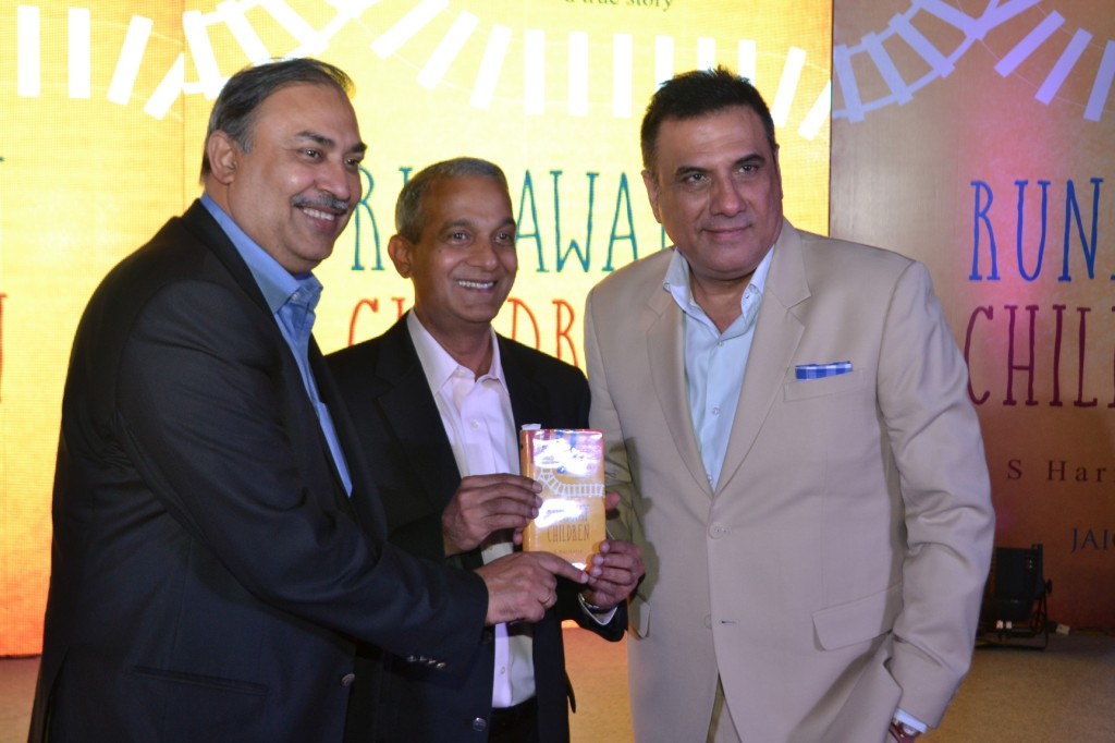 Mr. Sunil Sood (CEO Vodafone)  Mr. Hariharan S and Actor Boman Irani launch the book Runaway Children