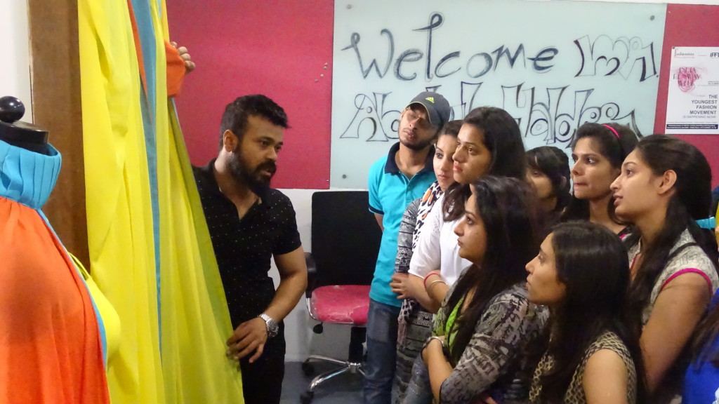 Abdul Halder applauds young talent at Fashionista School (6)