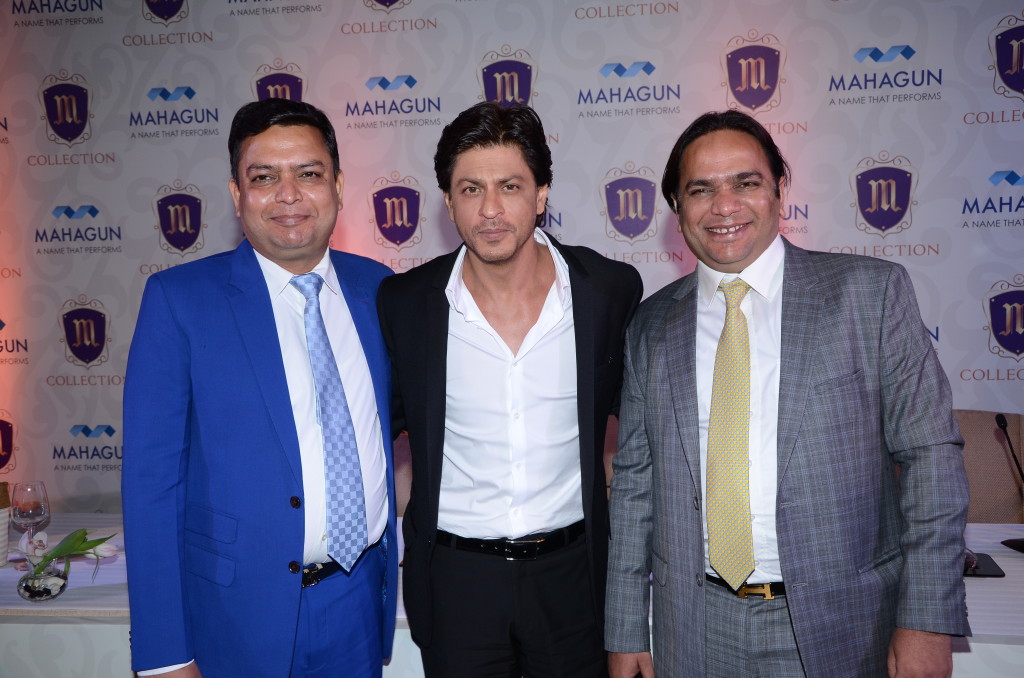 Mr. Amit Jain and Mr. Dhiraj Jain  Directors of Mahagun along with Shah Rukh Khan brand ambassador of Mahagun