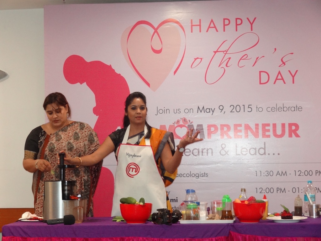 Right Vijaylakshmi (Master chef 2 winner) Left Ms Deepa Antil ( Founder and Director Sashakt Naari Parishad Gurgaon)