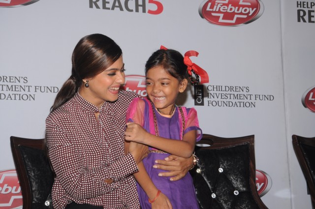 Kajol with Chamki at the Help A Child Reach 5 press conference