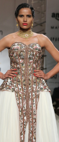 Models showcasing SUNAR Jewels @ Samant Chauhan Show Amazon India Fashion Week SS 16 (4)