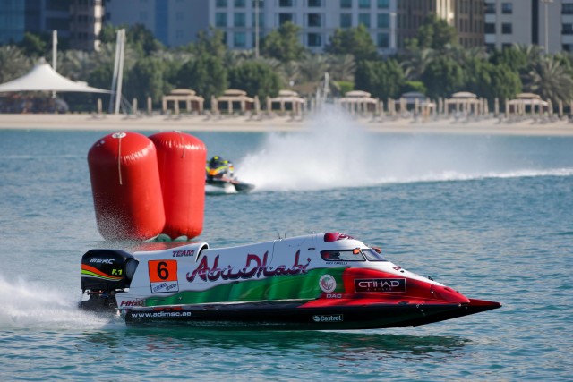 U.A.E. - Abu Dhabi, Alex Carella of Italy of the Team Abu Dhabi - UIM F1 H20 Grand Prix of Abu Dhabi. December 9-11, 2015. Picture by Simon palfrader/Idea Marketing - Free editorial use only.