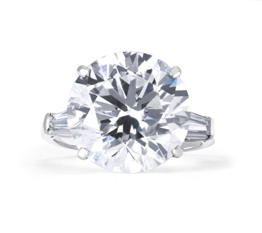 Forevermark Round Brilliant Diamond Solitaire Ring set in Platinum