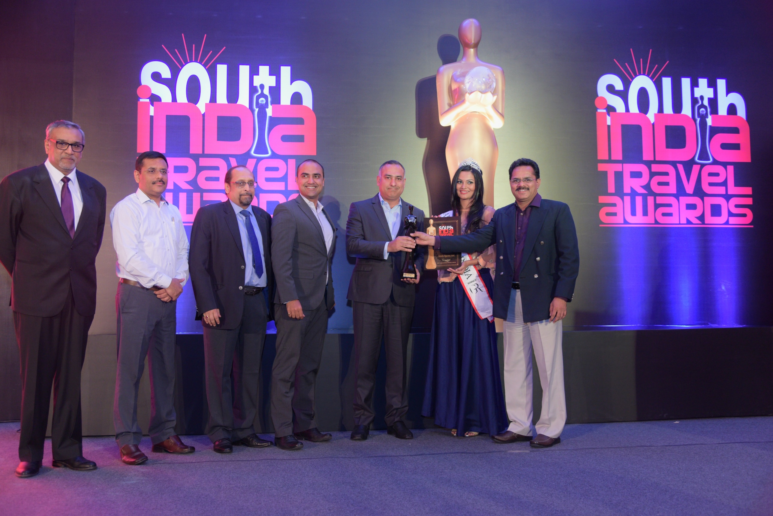 Mr. Shibil Malik, GM, Sheraton Hyderabad Hotel recieving the Best Debut City Hotel Award at the South India Travel Awards 20169