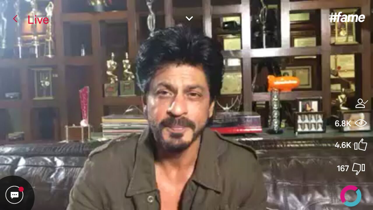 SRK from his LIVE beam