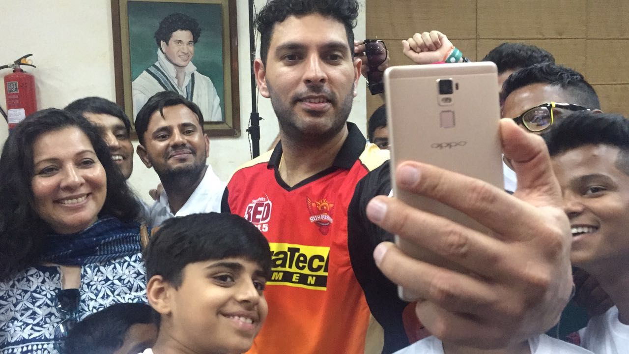 Yuvraj Singh  OPPO's First Sports Ambassador this cricket season  interaction and clicking selfies with the kids