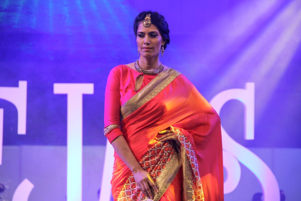 Model wearing Preciosa Collection walked the ramp at IIFJAS Exhibition  Mumbai (2)