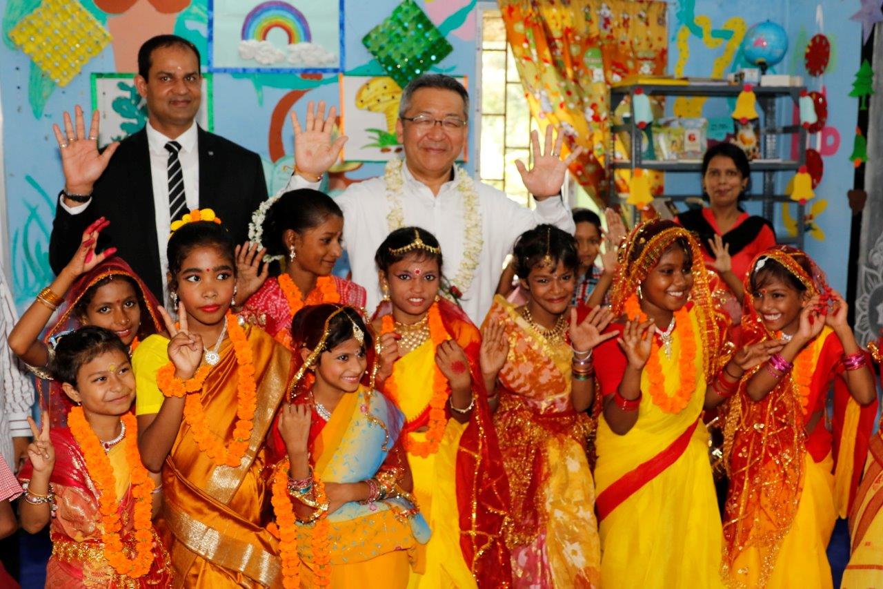 Canon India  President & CEO  Mr. Kazutada Kobayashi nurturing talent amongst children and leading way to their holis_