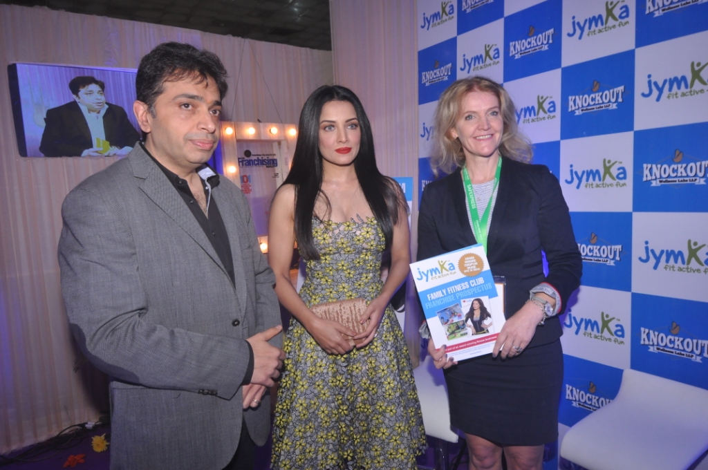 gaurav-marya_-chairman_-franchise-india-with-actor-celina-jaitley-and-anne-ma_