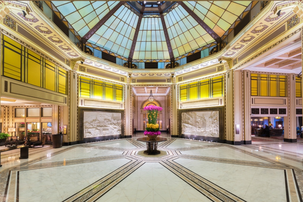 lobby-of-fairmont-peace-hotel