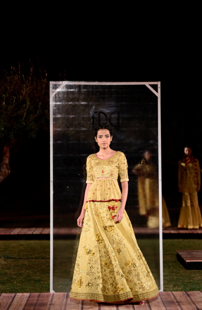 swati-ubroi-at-fdci-presents-crafted-in-india-representing-rajasthan