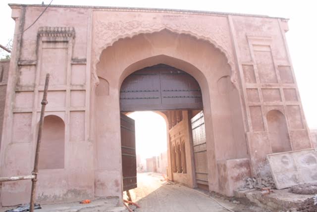 fort-gobindgadh-front-gate